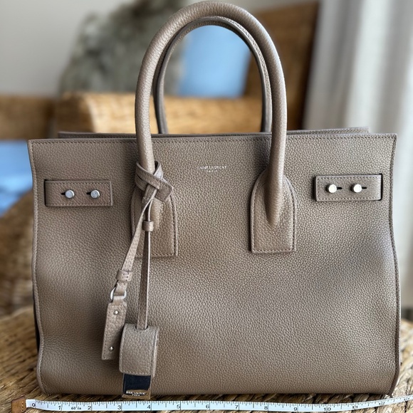 Sac De Jour Supple in Taupe - Picture 1 of 10